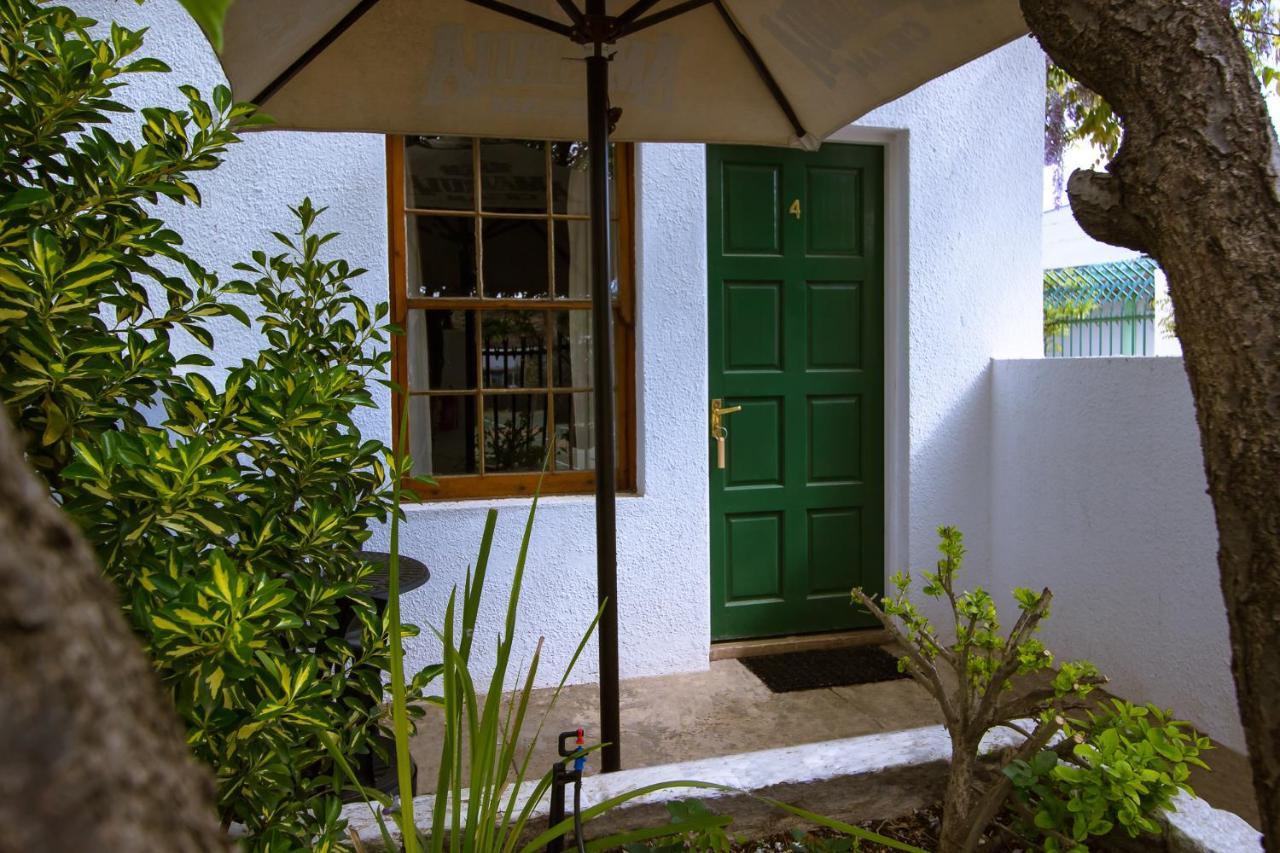 The Barracks Bed & Breakfast Colesberg Exterior photo
